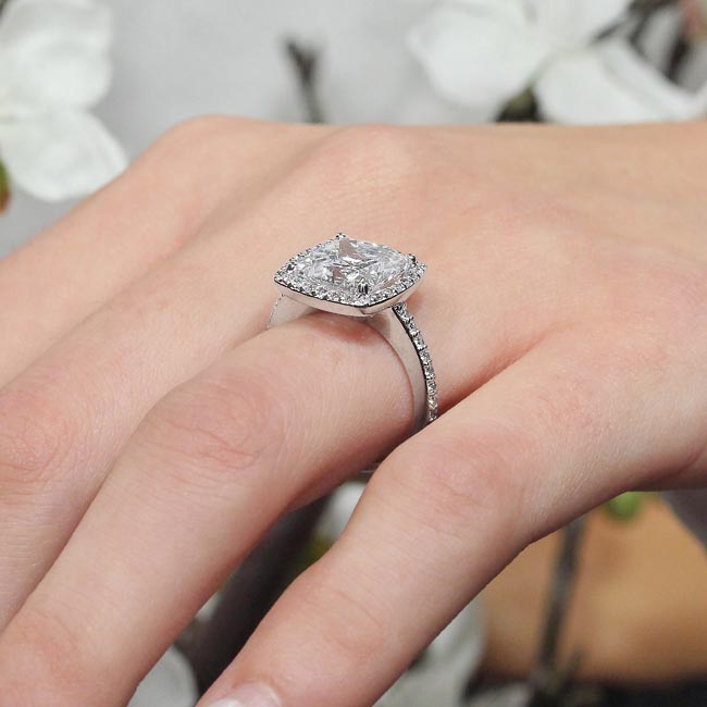 Timeless Beauty of Cushion Engagement Rings from Blue Nile